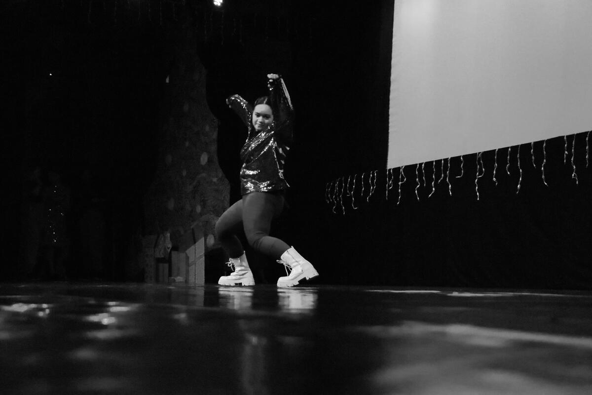 Usdan student, dancer, and choreographer Liahna Sisko performing at The Dance Loft.