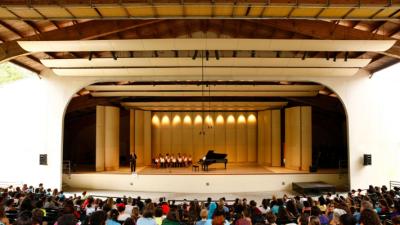  performance at the mckinley amphitheater