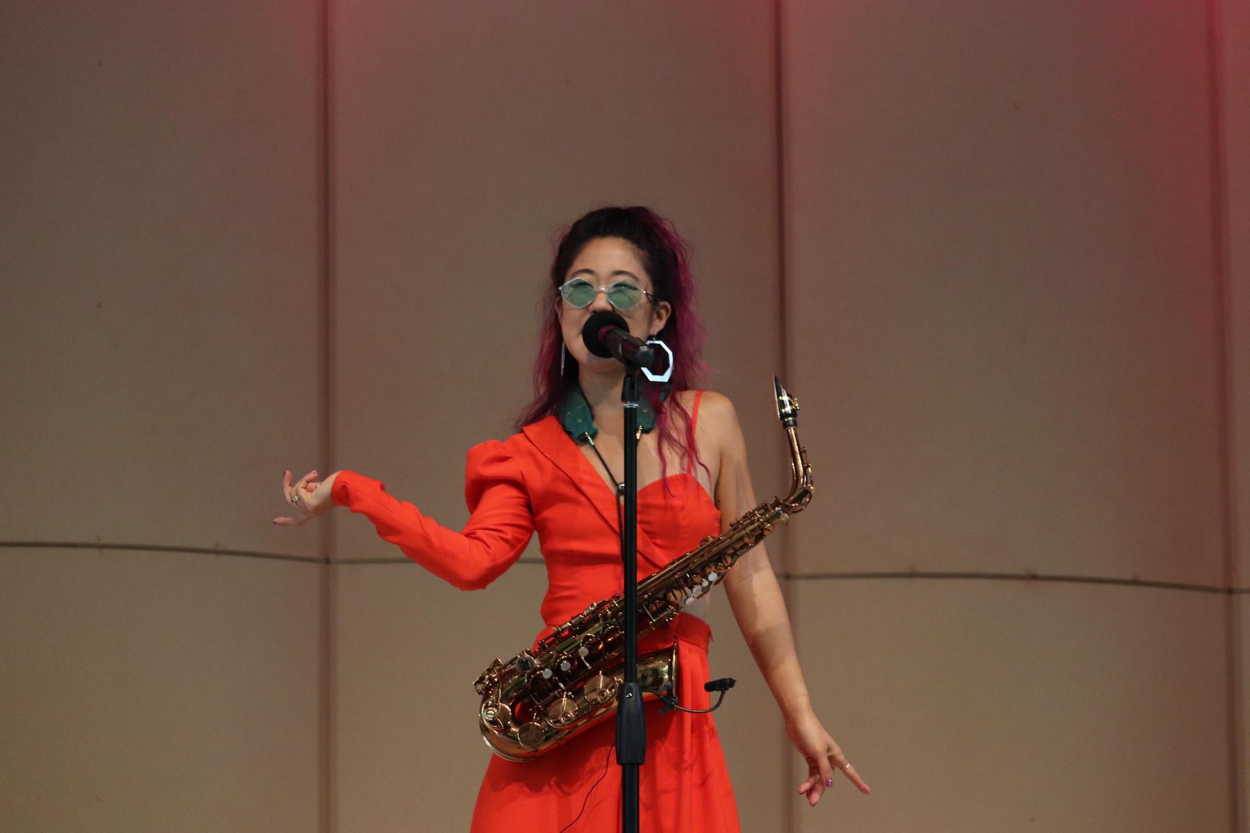 Kelly's performance Dazzles Usdan Students