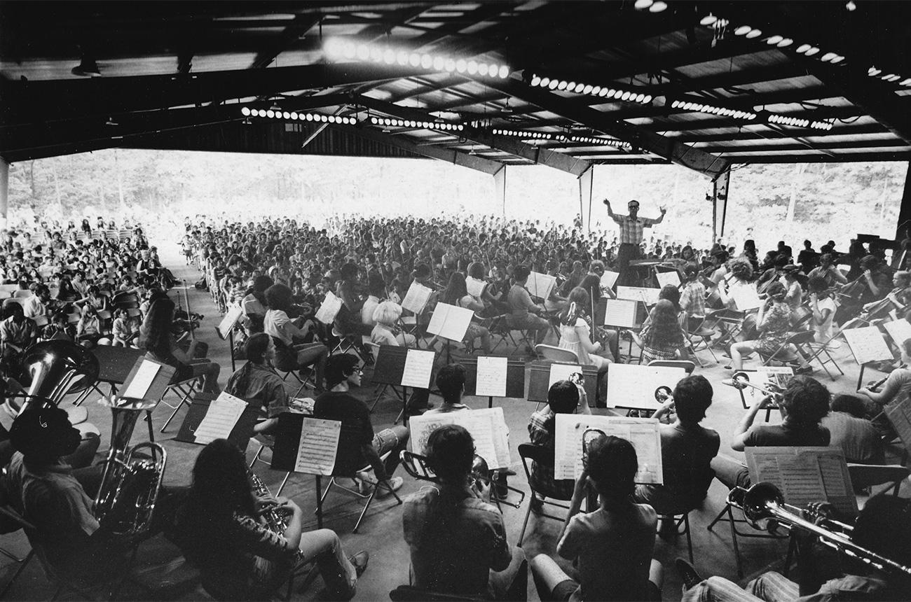 campers perform at Usdan
